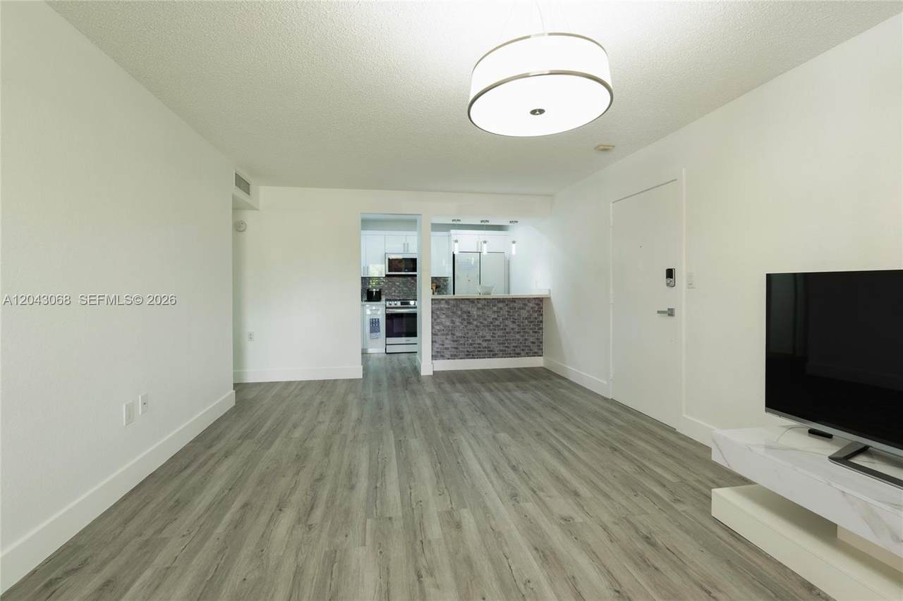 https://bt-photos.global.ssl.fastly.net/miami/1280_boomver_1_A12043068-2.jpg