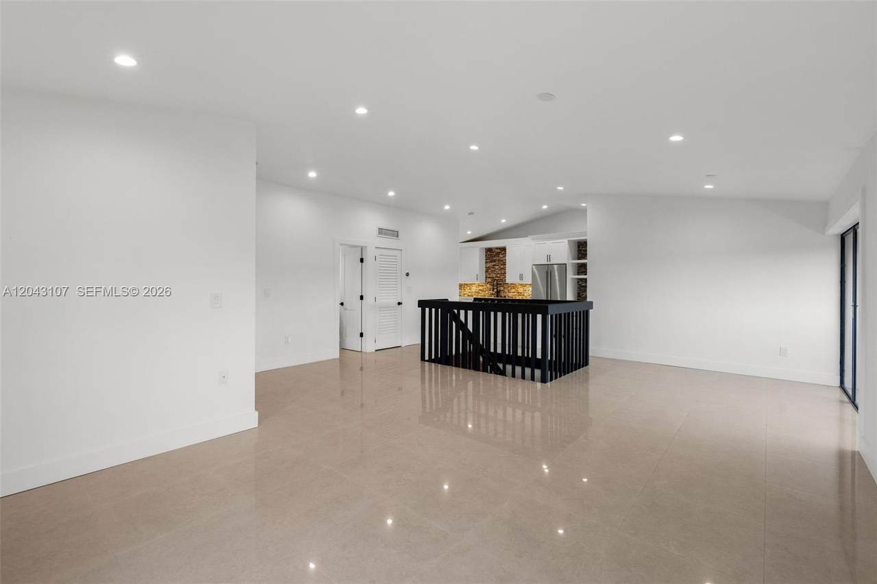 9001 94th St - Photo 1