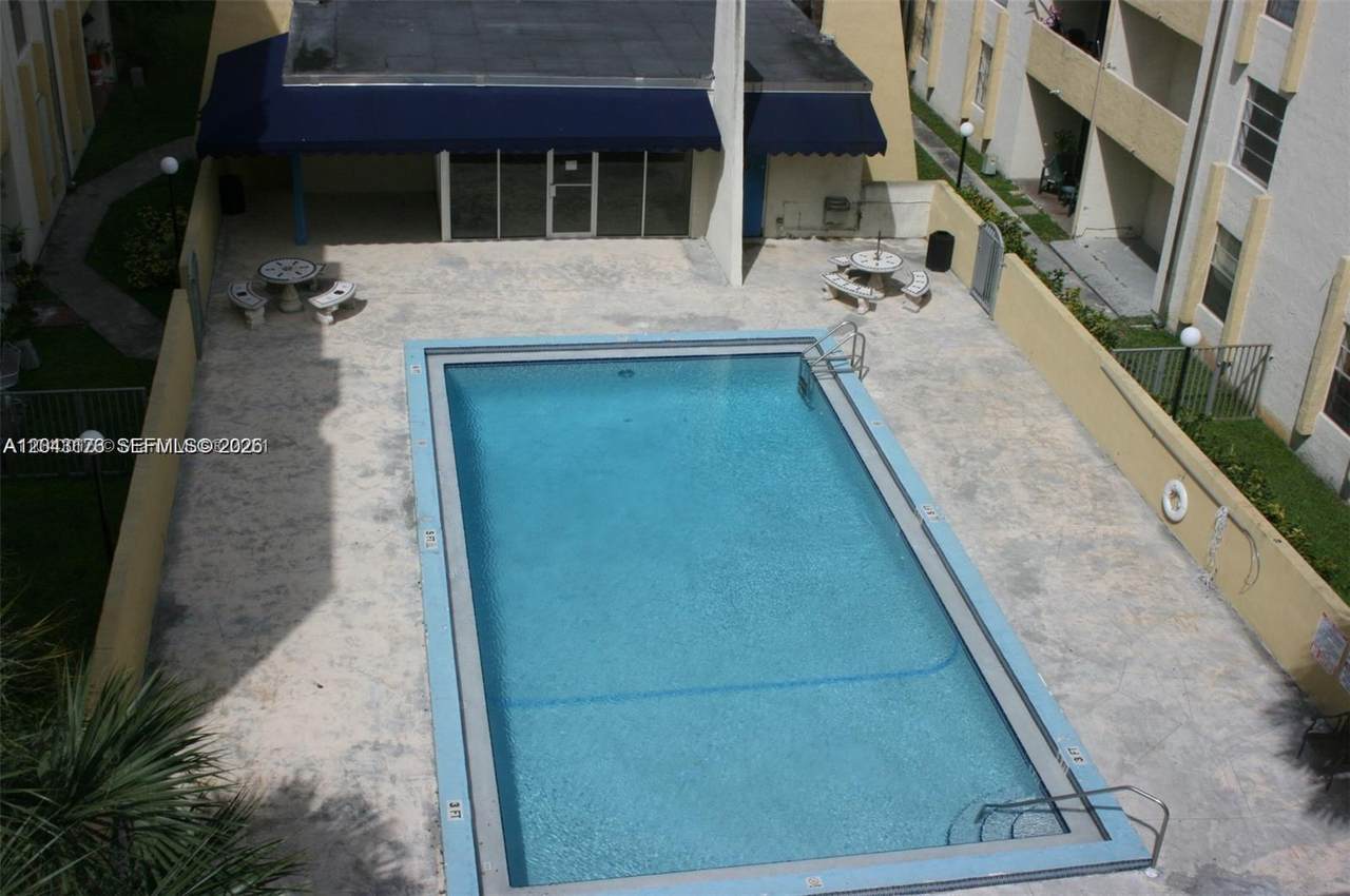 https://bt-photos.global.ssl.fastly.net/miami/1280_boomver_1_A12043176-2.jpg