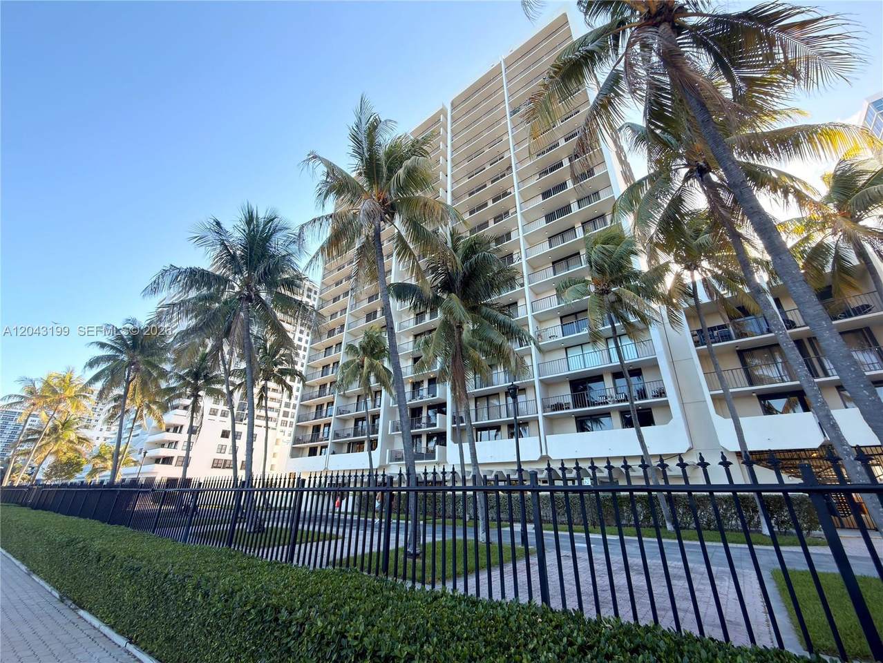 https://bt-photos.global.ssl.fastly.net/miami/1280_boomver_1_A12043199-2.jpg
