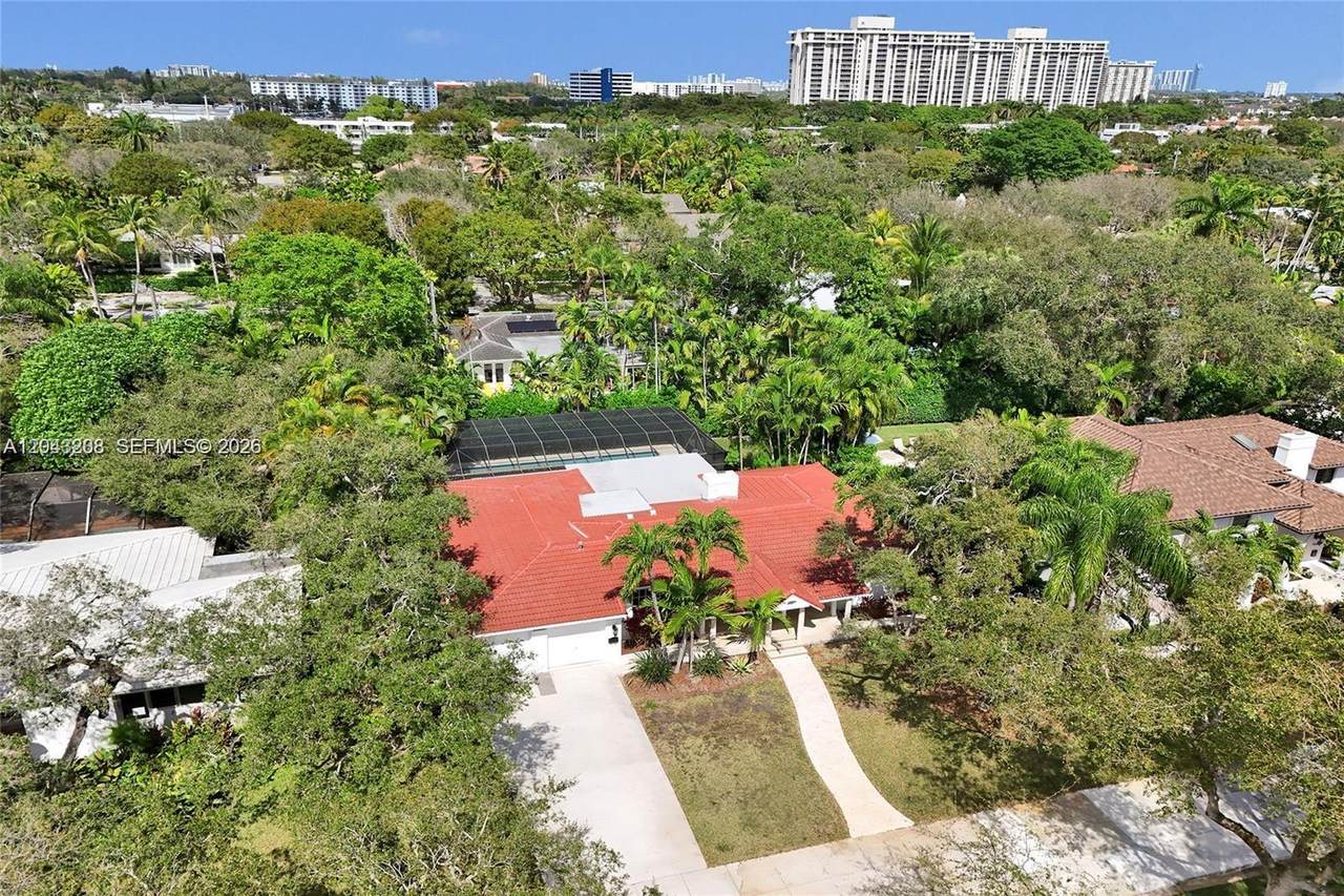 https://bt-photos.global.ssl.fastly.net/miami/1280_boomver_1_A12043208-2.jpg