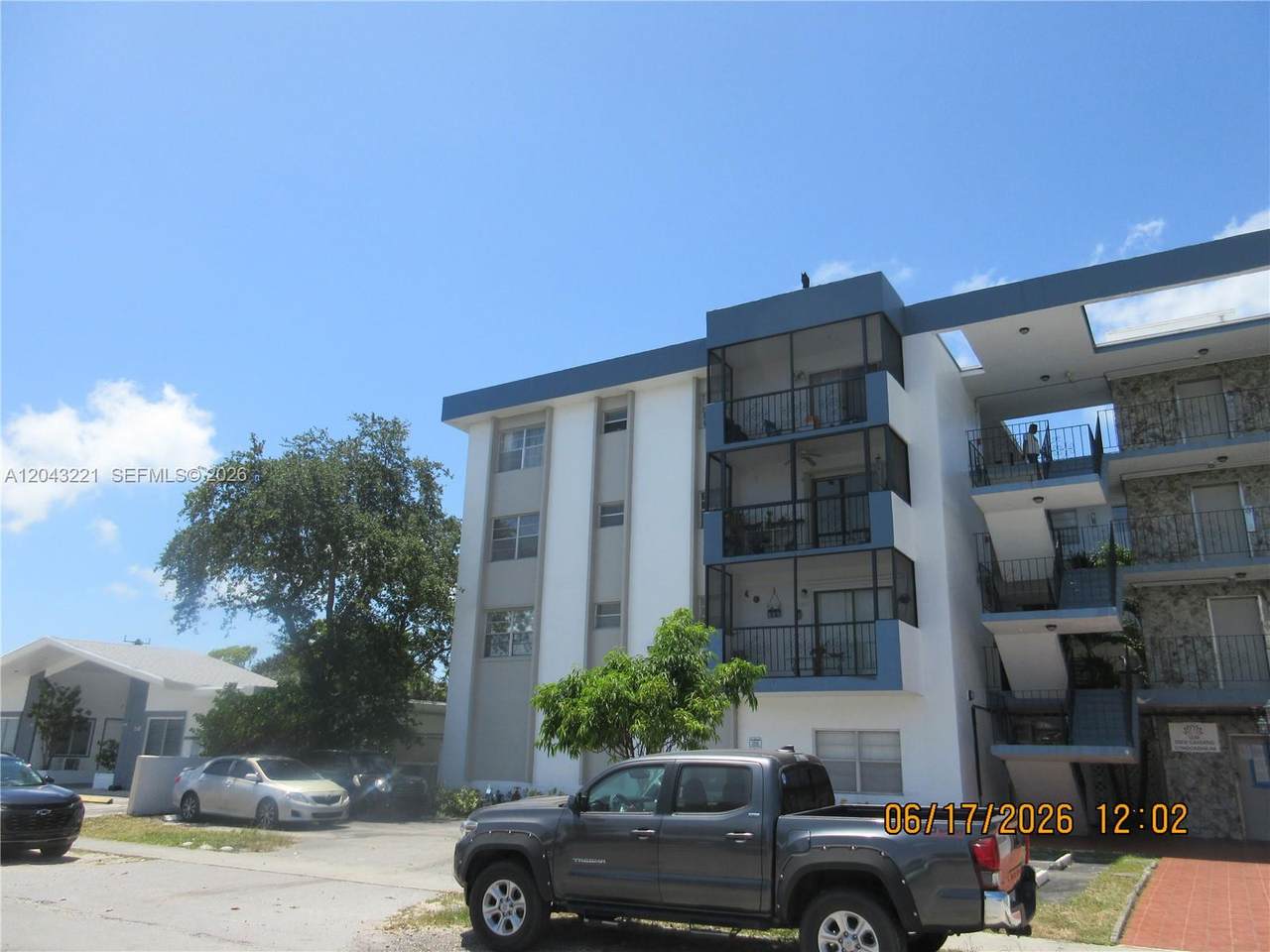 https://bt-photos.global.ssl.fastly.net/miami/1280_boomver_1_A12043221-2.jpg