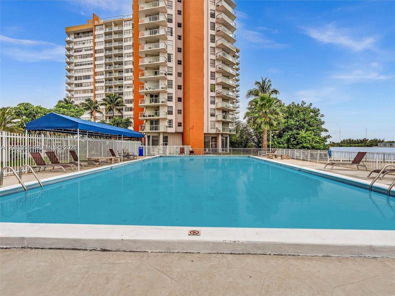 https://bt-photos.global.ssl.fastly.net/miami/1280_boomver_1_A12043256-2.jpg