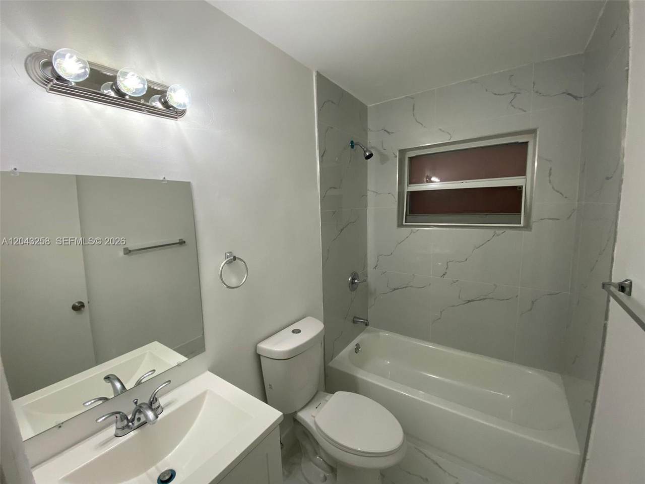 https://bt-photos.global.ssl.fastly.net/miami/orig_boomver_1_A12043258-2.jpg