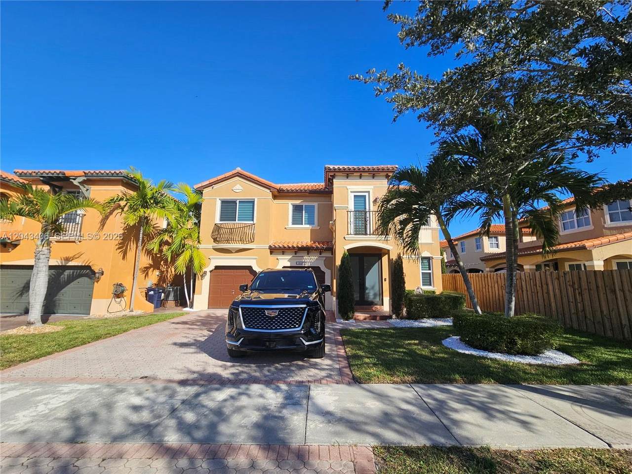 15561 31st Ln - Photo 1