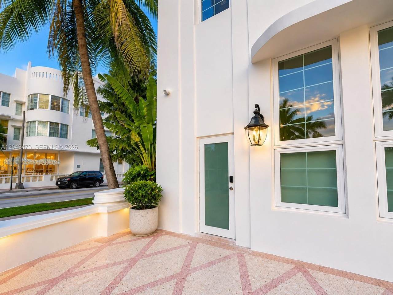 https://bt-photos.global.ssl.fastly.net/miami/1280_boomver_1_A12043473-2.jpg