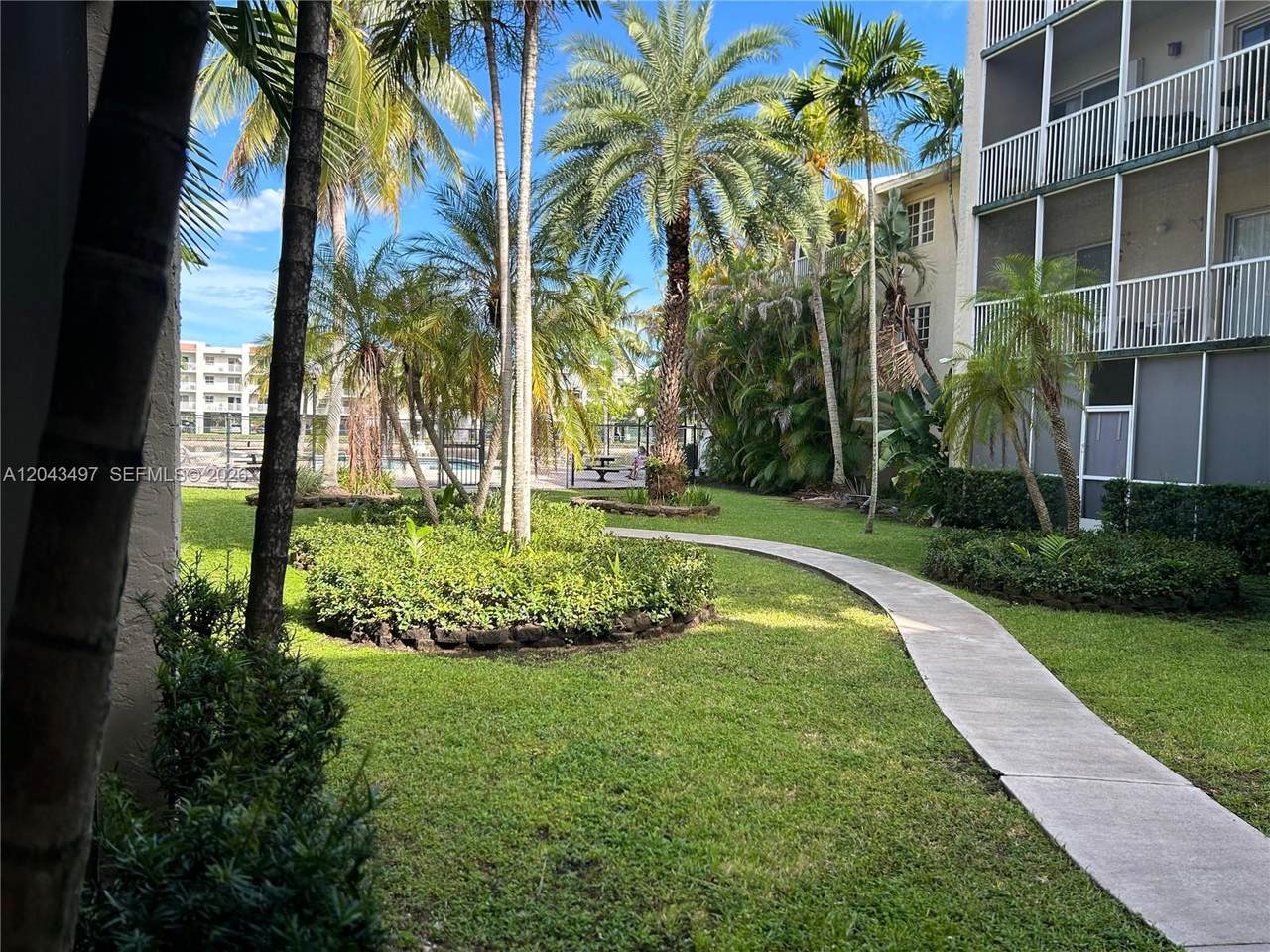 21121 85th Ave - Photo 1