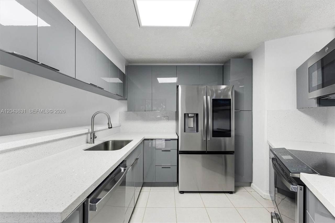 8111 Severn Dr - Photo 1