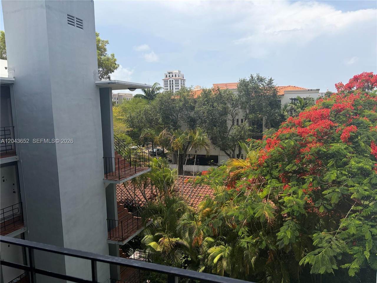 https://bt-photos.global.ssl.fastly.net/miami/1280_boomver_1_A12043652-2.jpg