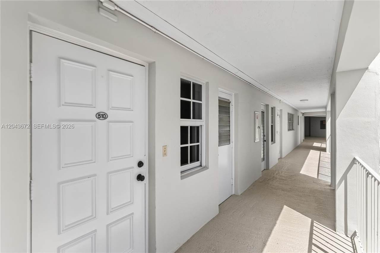 https://bt-photos.global.ssl.fastly.net/miami/1280_boomver_1_A12043672-2.jpg