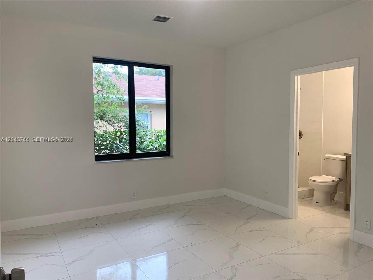 https://bt-photos.global.ssl.fastly.net/miami/1280_boomver_1_A12043744-2.jpg