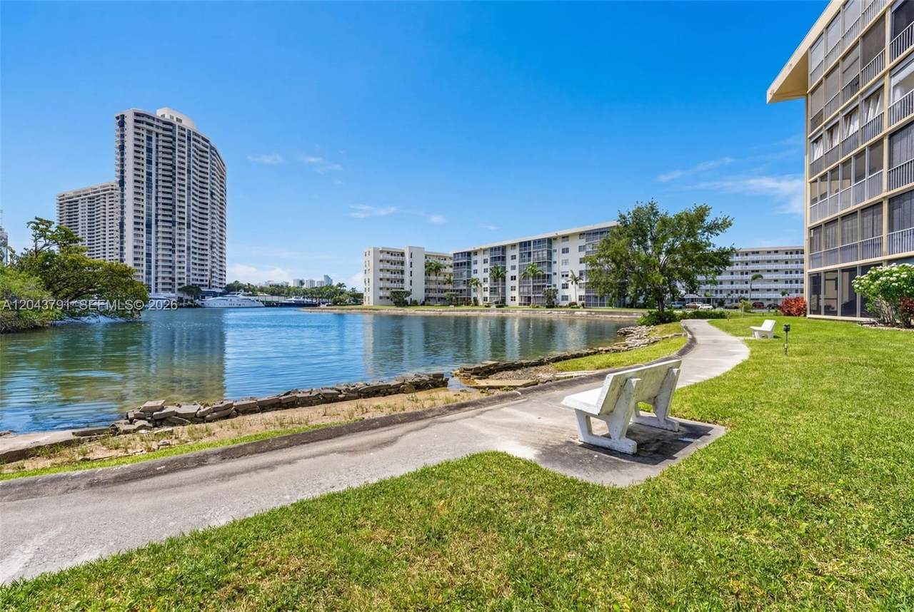 https://bt-photos.global.ssl.fastly.net/miami/1280_boomver_1_A12043791-2.jpg