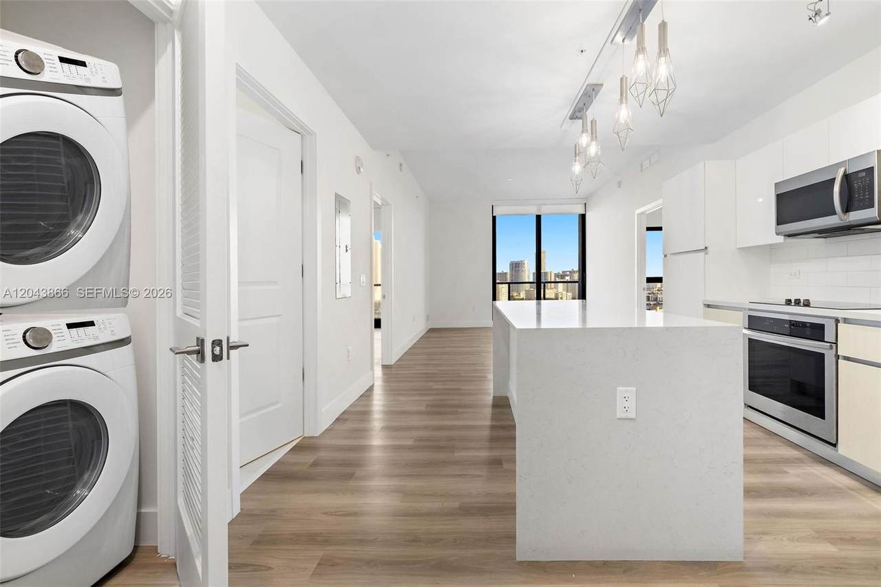 101 Diplomat Pkwy - Photo 1