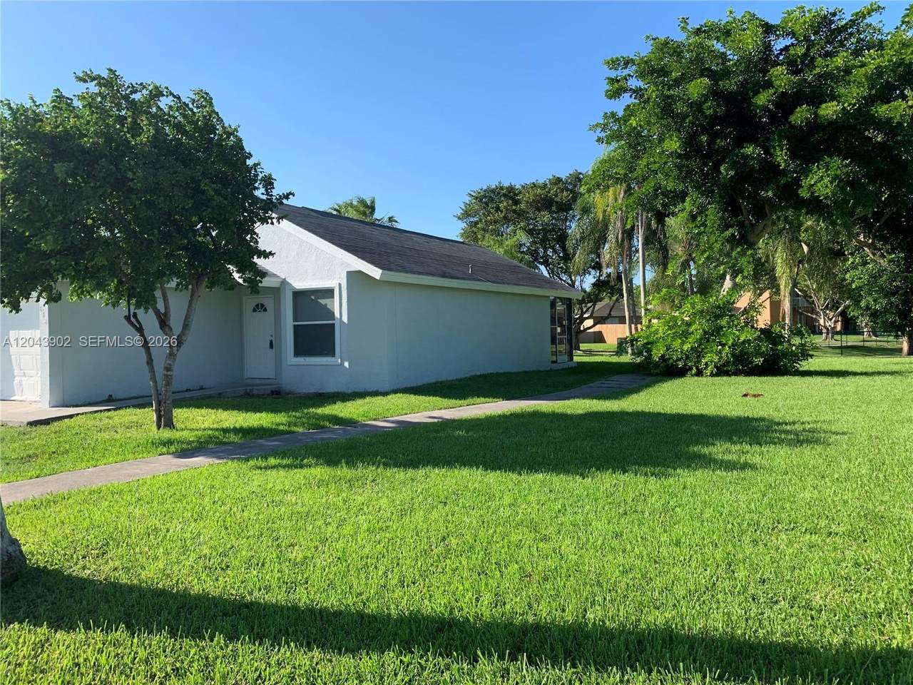https://bt-photos.global.ssl.fastly.net/miami/1280_boomver_1_A12043902-2.jpg