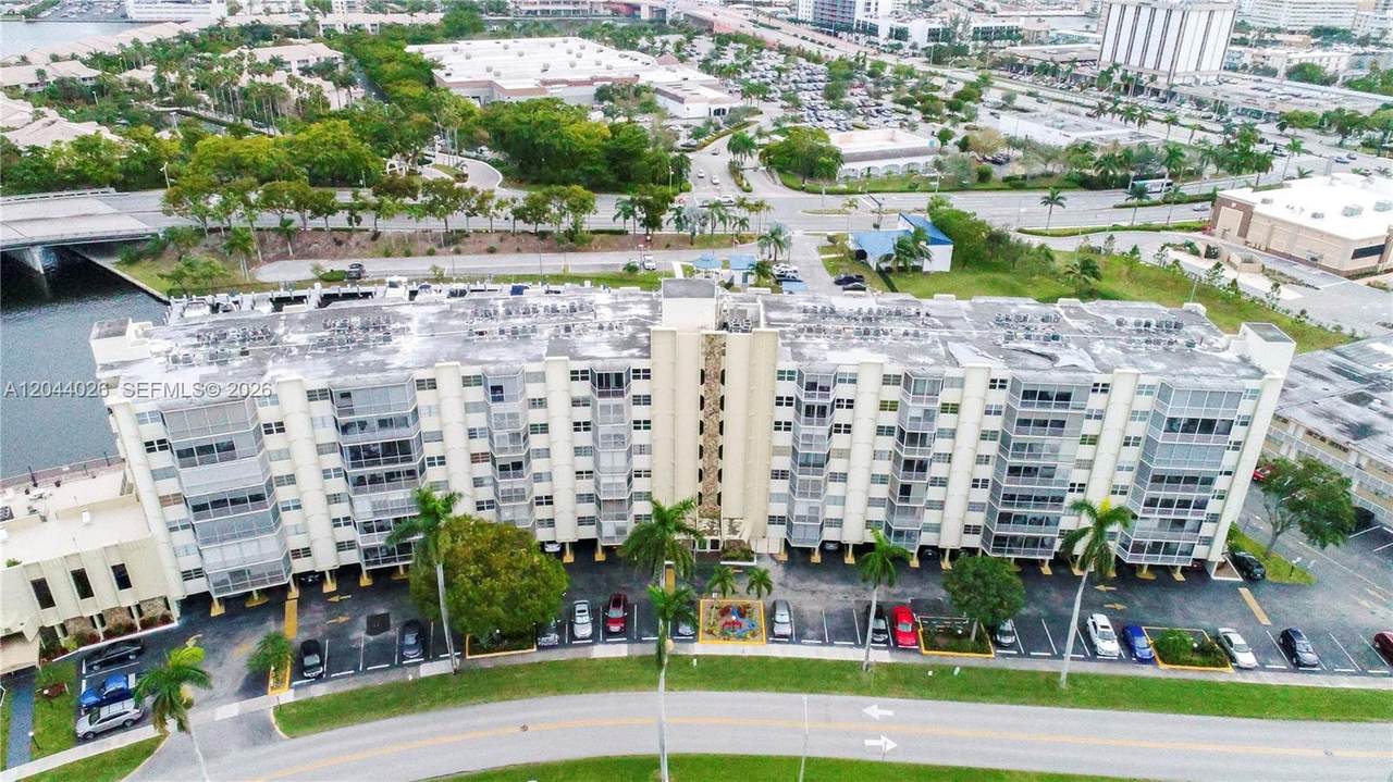 200 Diplomat Pkwy - Photo 1