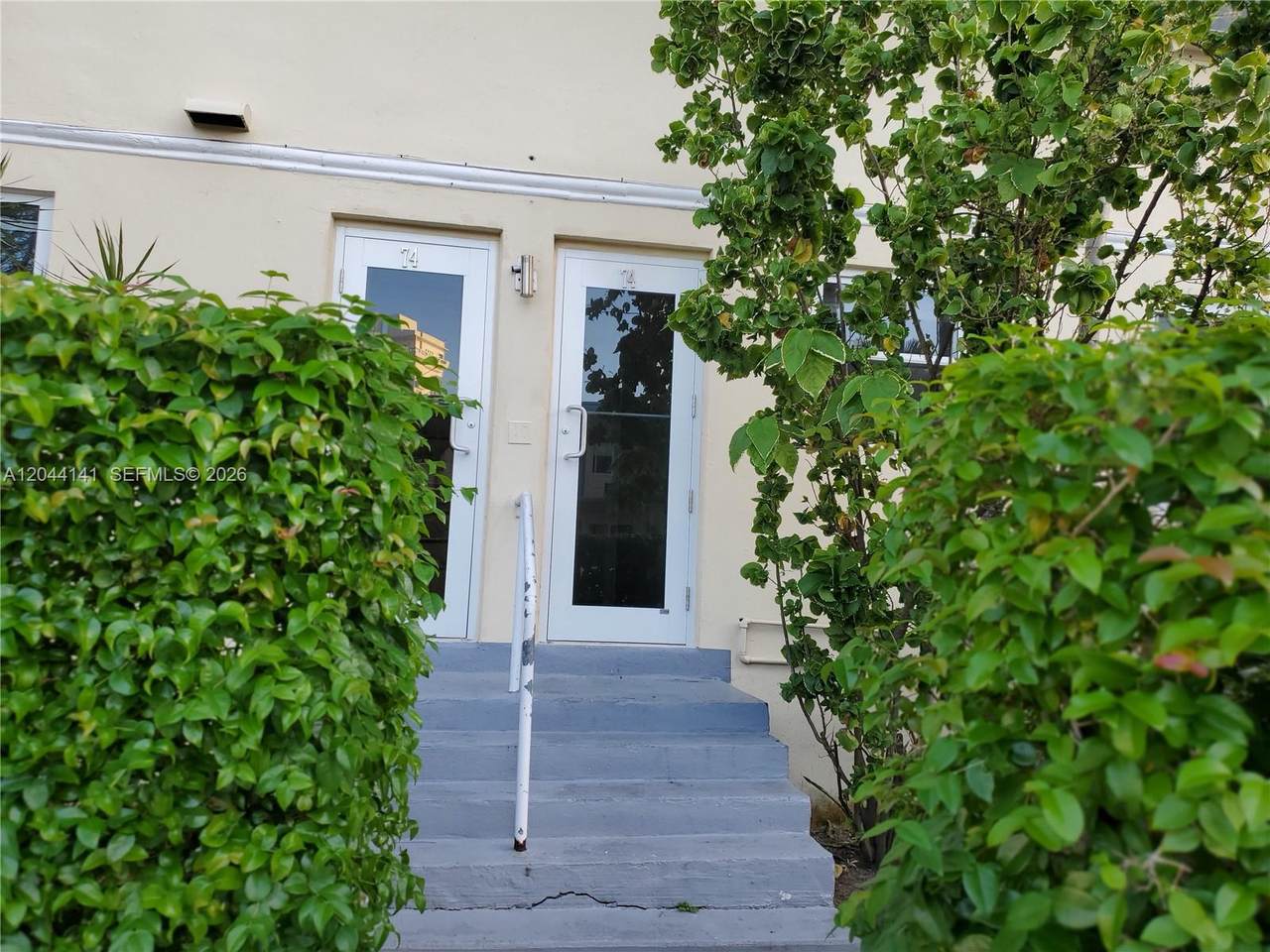10074 Bay Harbor Dr - Photo 1