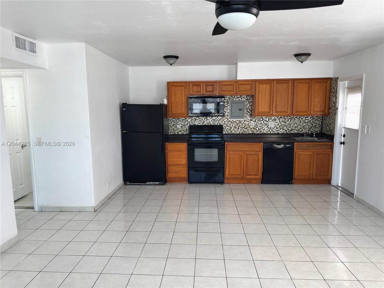 https://bt-photos.global.ssl.fastly.net/miami/1280_boomver_1_A12044265-2.jpg