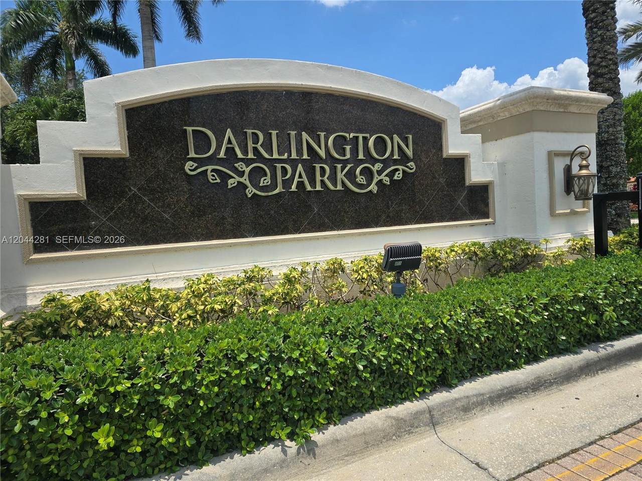 9738 Darlington Pl - Photo 1