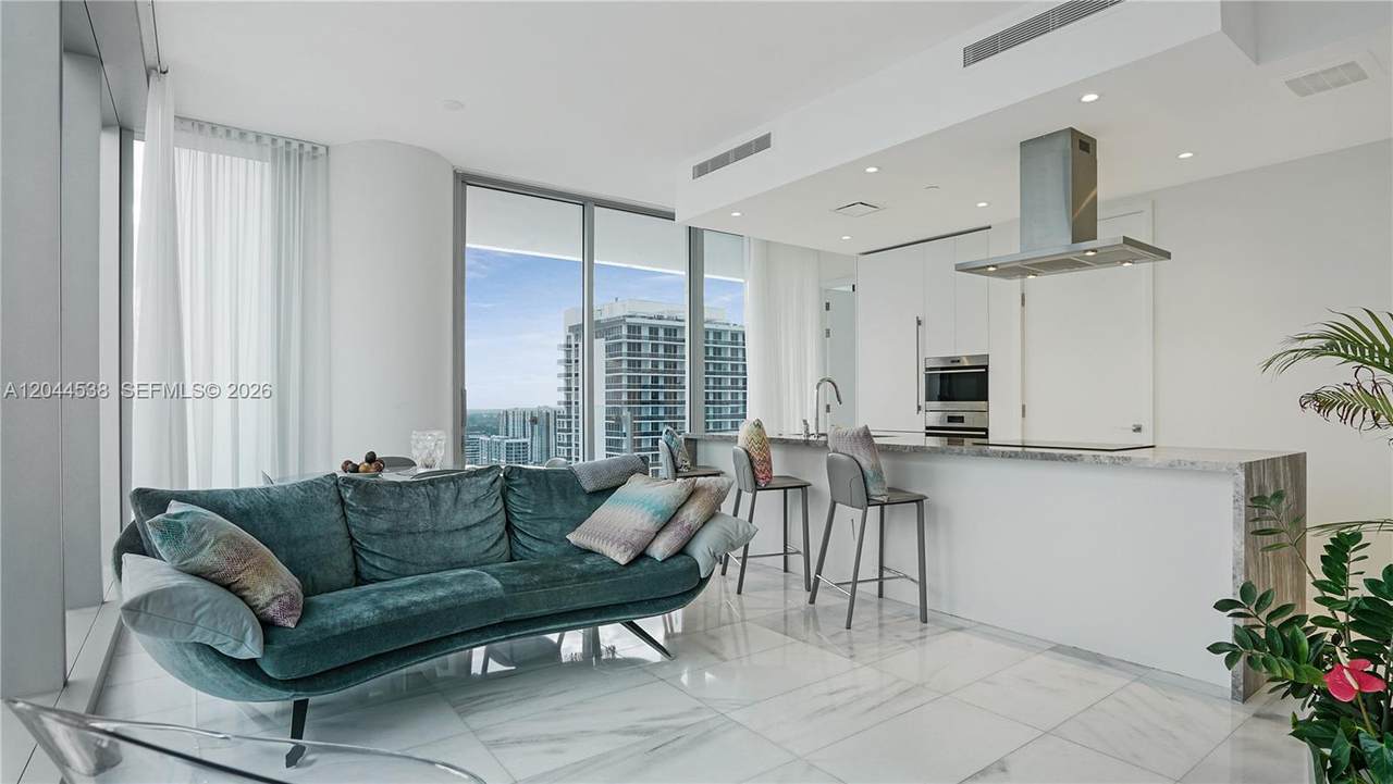 https://bt-photos.global.ssl.fastly.net/miami/1280_boomver_1_A12044538-2.jpg