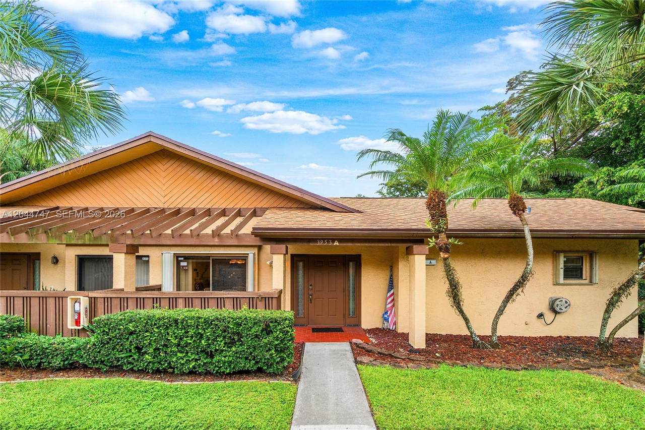 3953 Cocoplum Cir - Photo 1