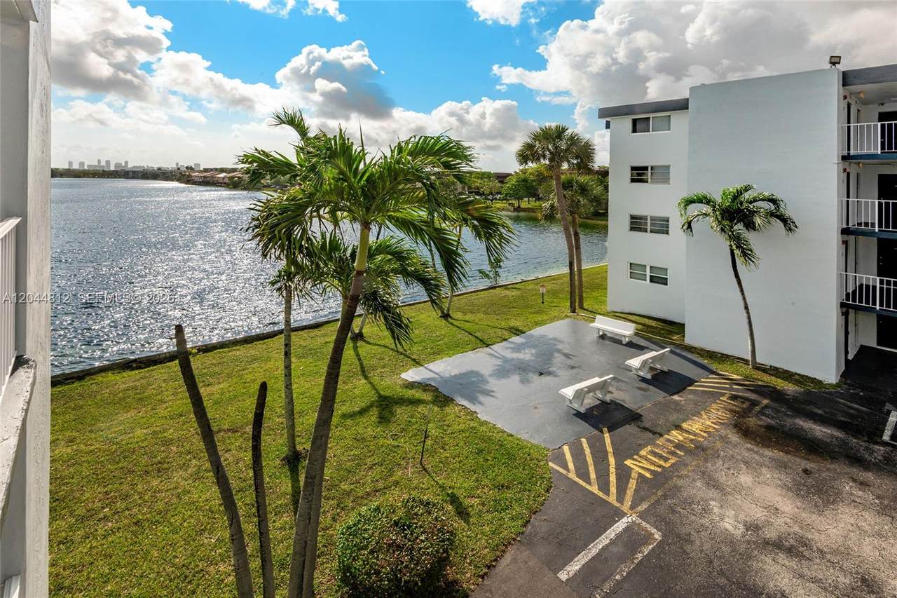 https://bt-photos.global.ssl.fastly.net/miami/1280_boomver_1_A12044812-2.jpg