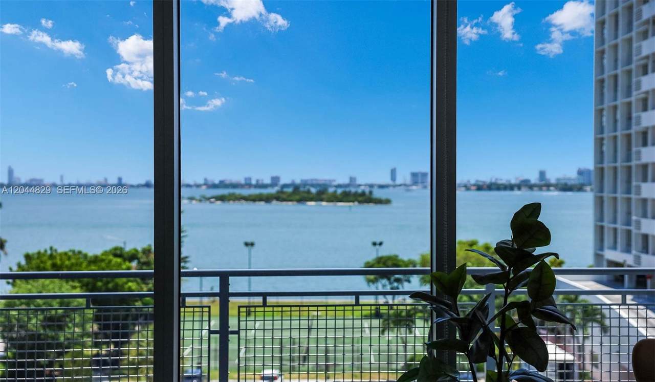 https://bt-photos.global.ssl.fastly.net/miami/1280_boomver_1_A12044829-2.jpg