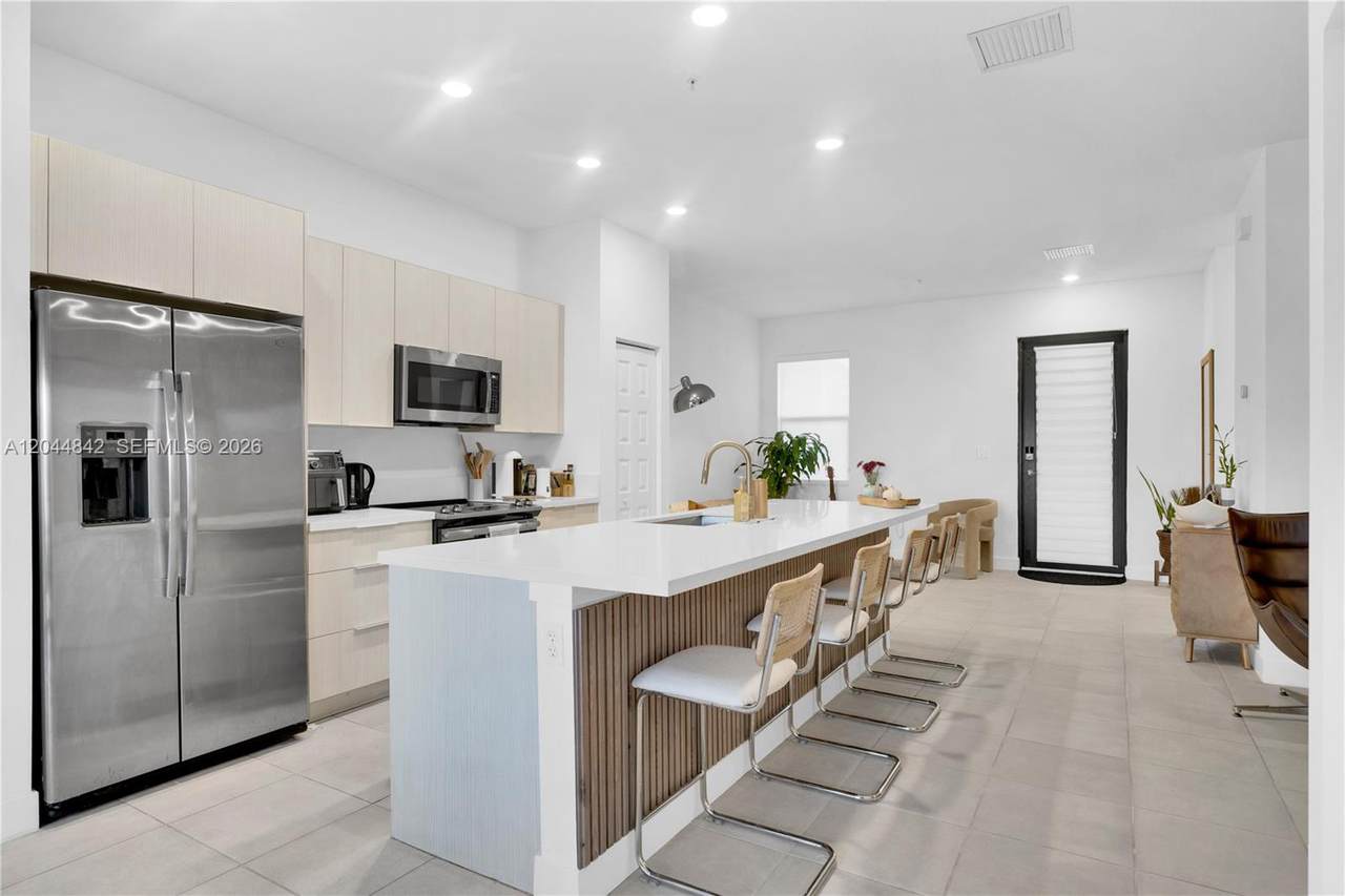 7819 104th Ave - Photo 1