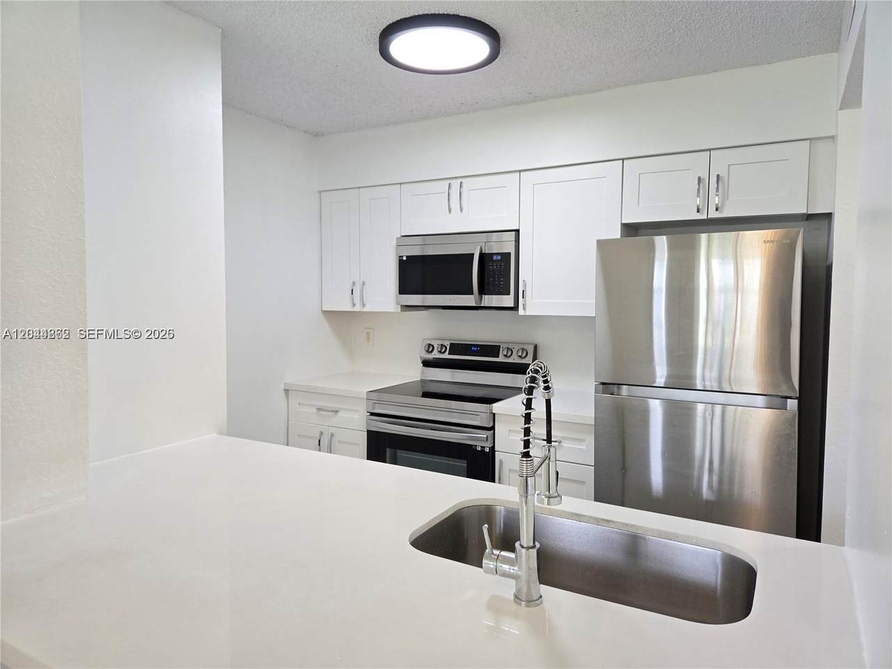 2890 Oakland Forest Dr - Photo 1