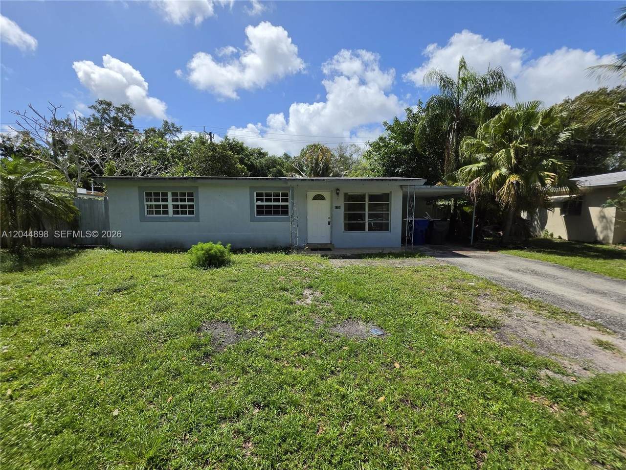 5720 Douglas St - Photo 1