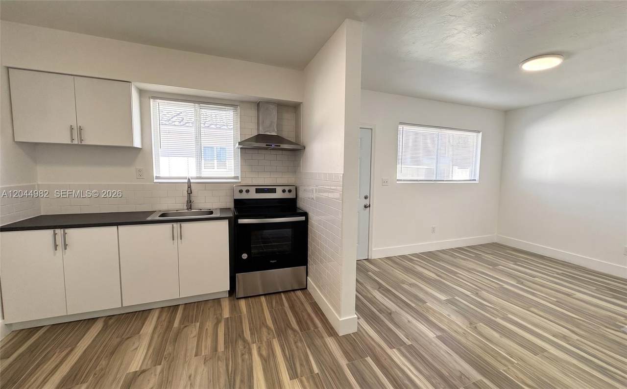 120 55th St - Photo 1