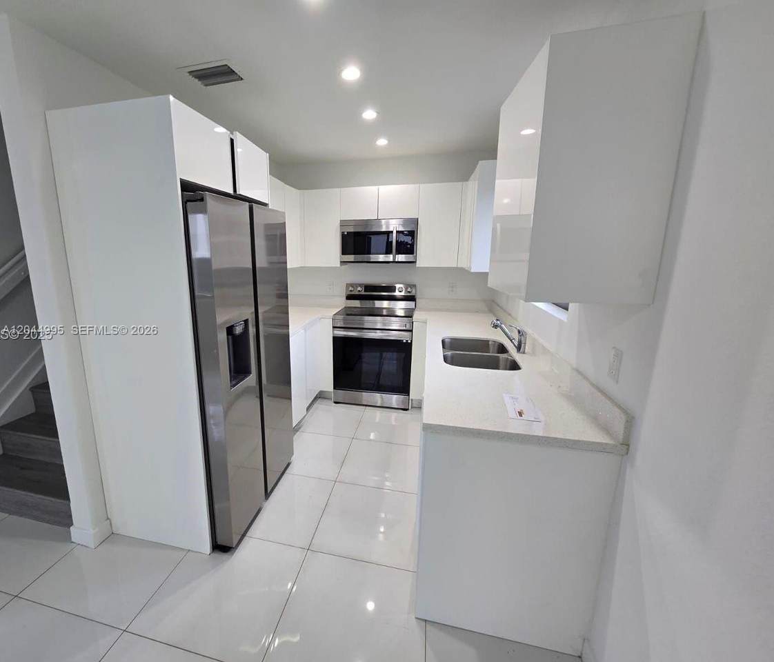 https://bt-photos.global.ssl.fastly.net/miami/1280_boomver_1_A12044995-2.jpg
