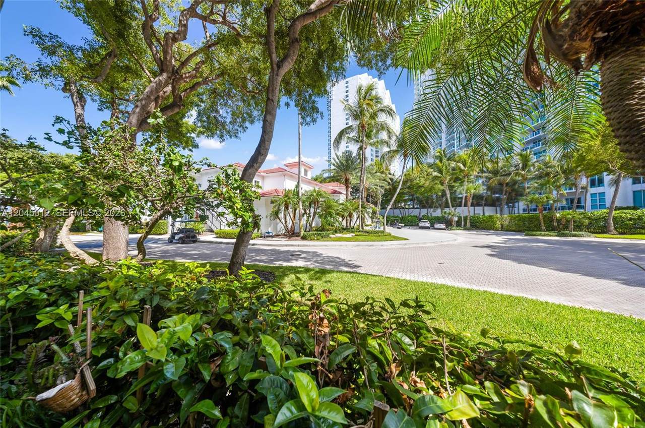 https://bt-photos.global.ssl.fastly.net/miami/1280_boomver_1_A12045012-2.jpg