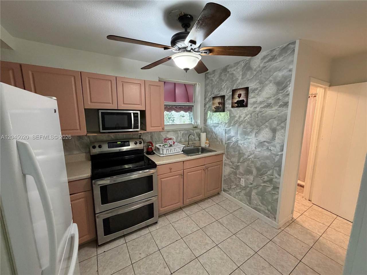 https://bt-photos.global.ssl.fastly.net/miami/1280_boomver_1_A12045020-2.jpg
