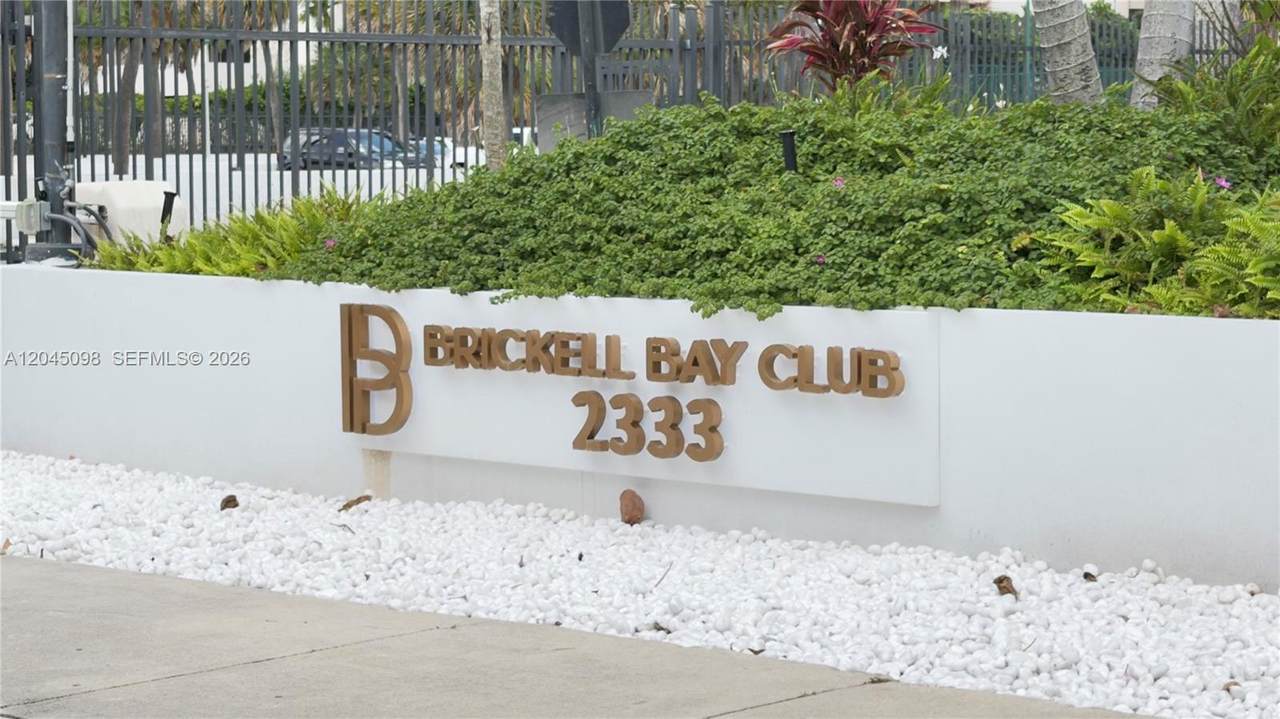 2333 Brickell Ave - Photo 1