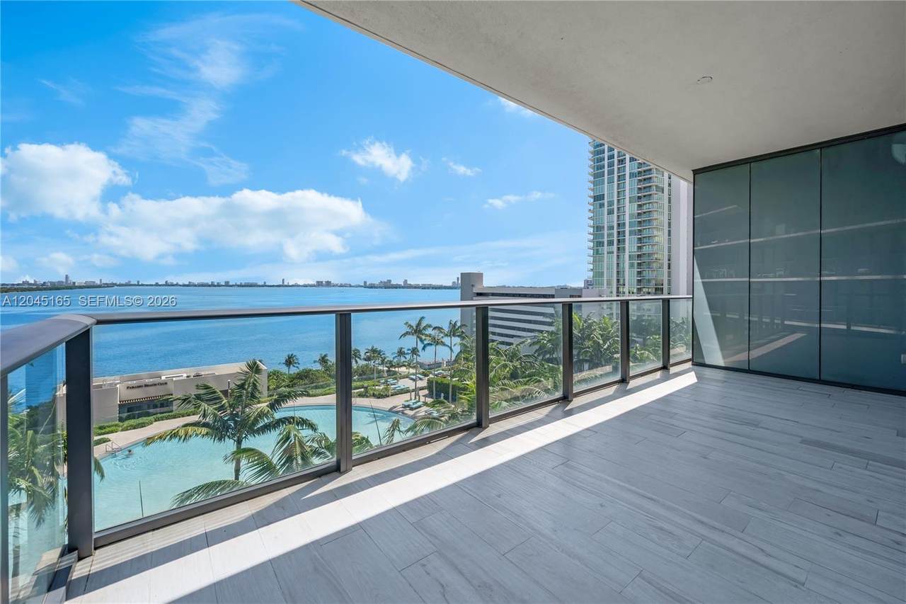 https://bt-photos.global.ssl.fastly.net/miami/1280_boomver_1_A12045165-2.jpg