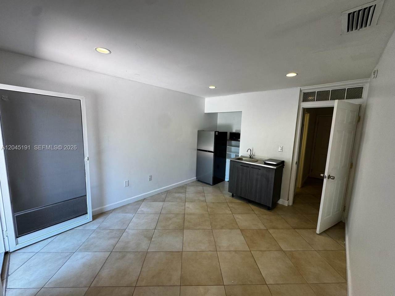 158 96th Ct - Photo 1