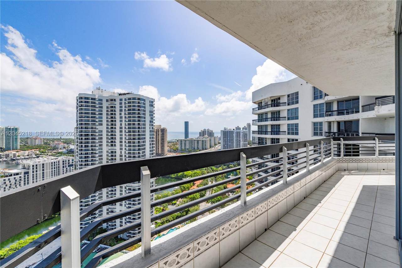 https://bt-photos.global.ssl.fastly.net/miami/1280_boomver_1_A12045218-2.jpg