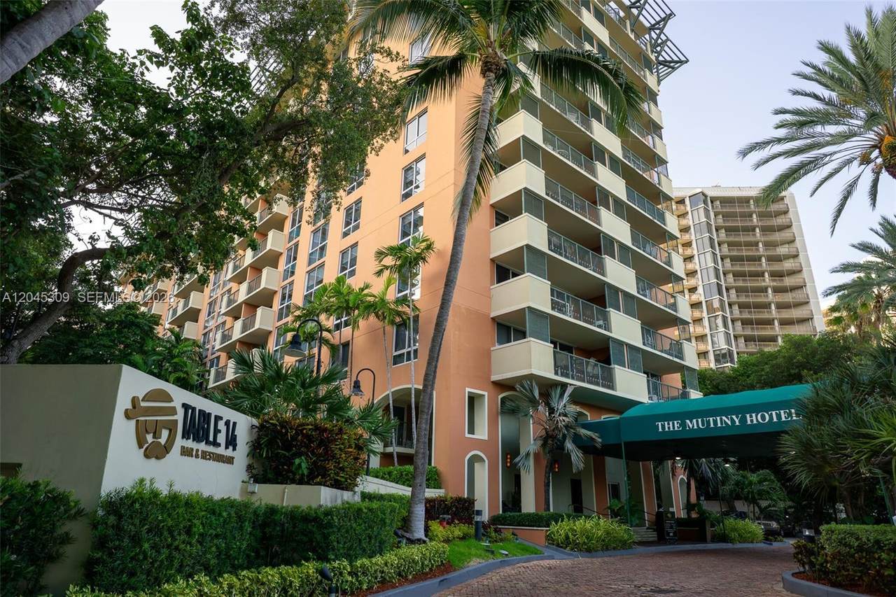2951 Bayshore Dr - Photo 1