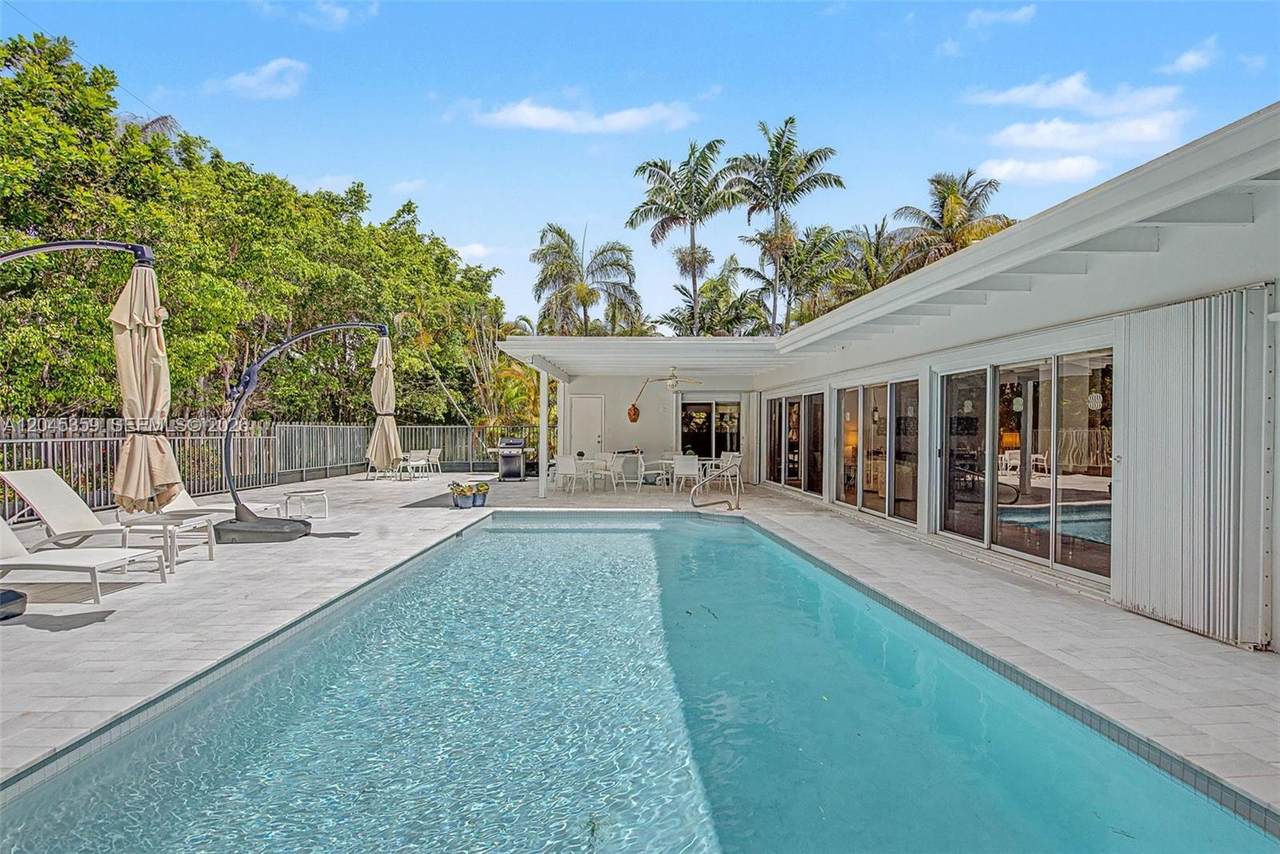 https://bt-photos.global.ssl.fastly.net/miami/1280_boomver_1_A12045359-2.jpg