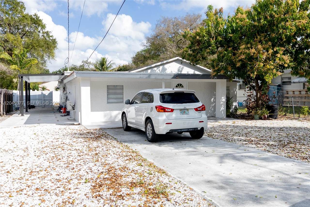 5803 Buchanan St - Photo 1