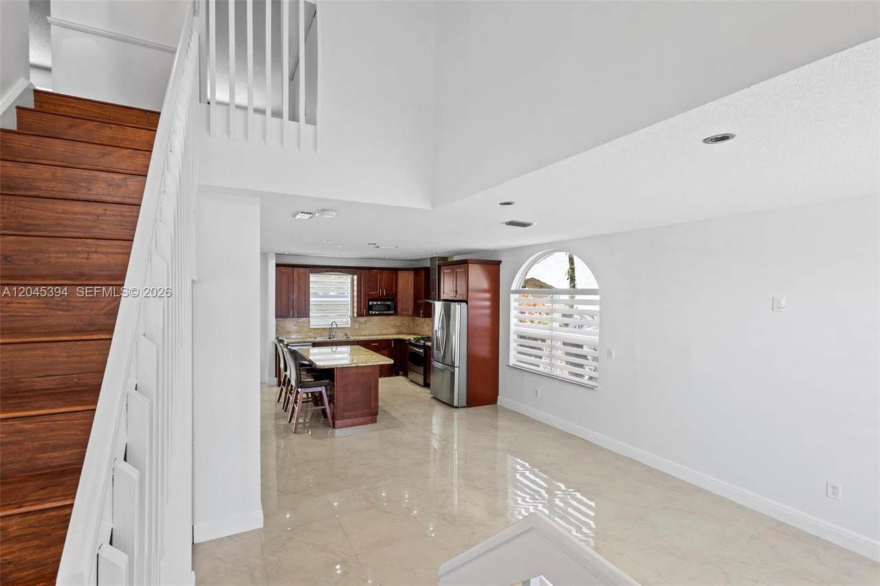 https://bt-photos.global.ssl.fastly.net/miami/1280_boomver_1_A12045394-2.jpg