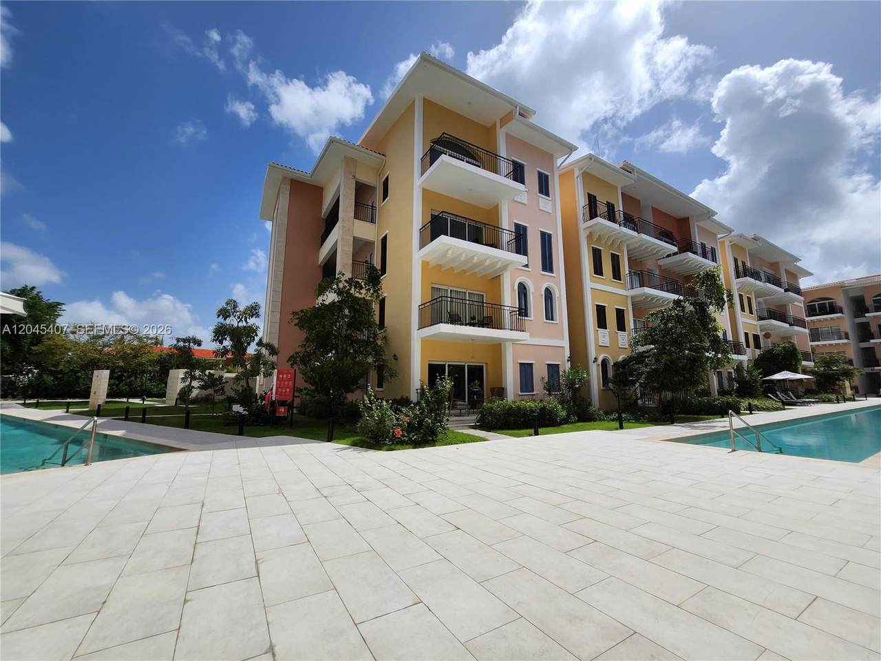https://bt-photos.global.ssl.fastly.net/miami/1280_boomver_1_A12045407-2.jpg