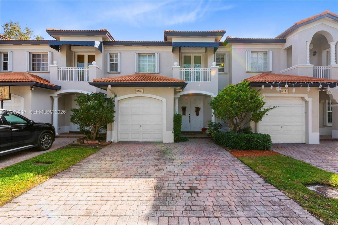 8133 118th Ct - Photo 1