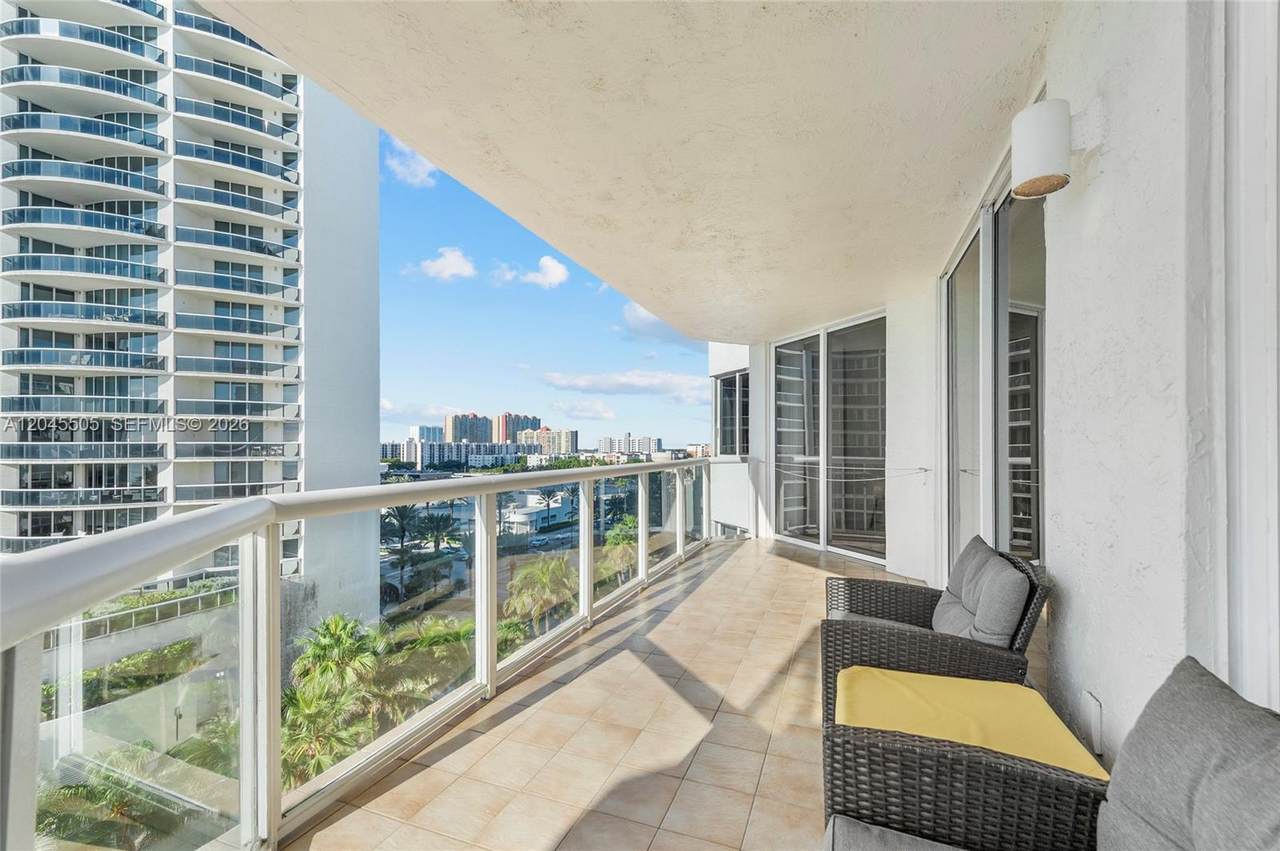 https://bt-photos.global.ssl.fastly.net/miami/1280_boomver_1_A12045505-2.jpg