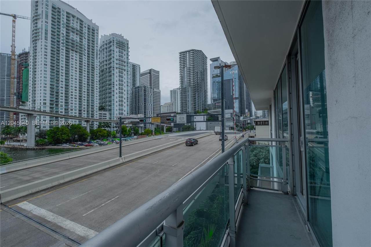 350 Miami Ave - Photo 1