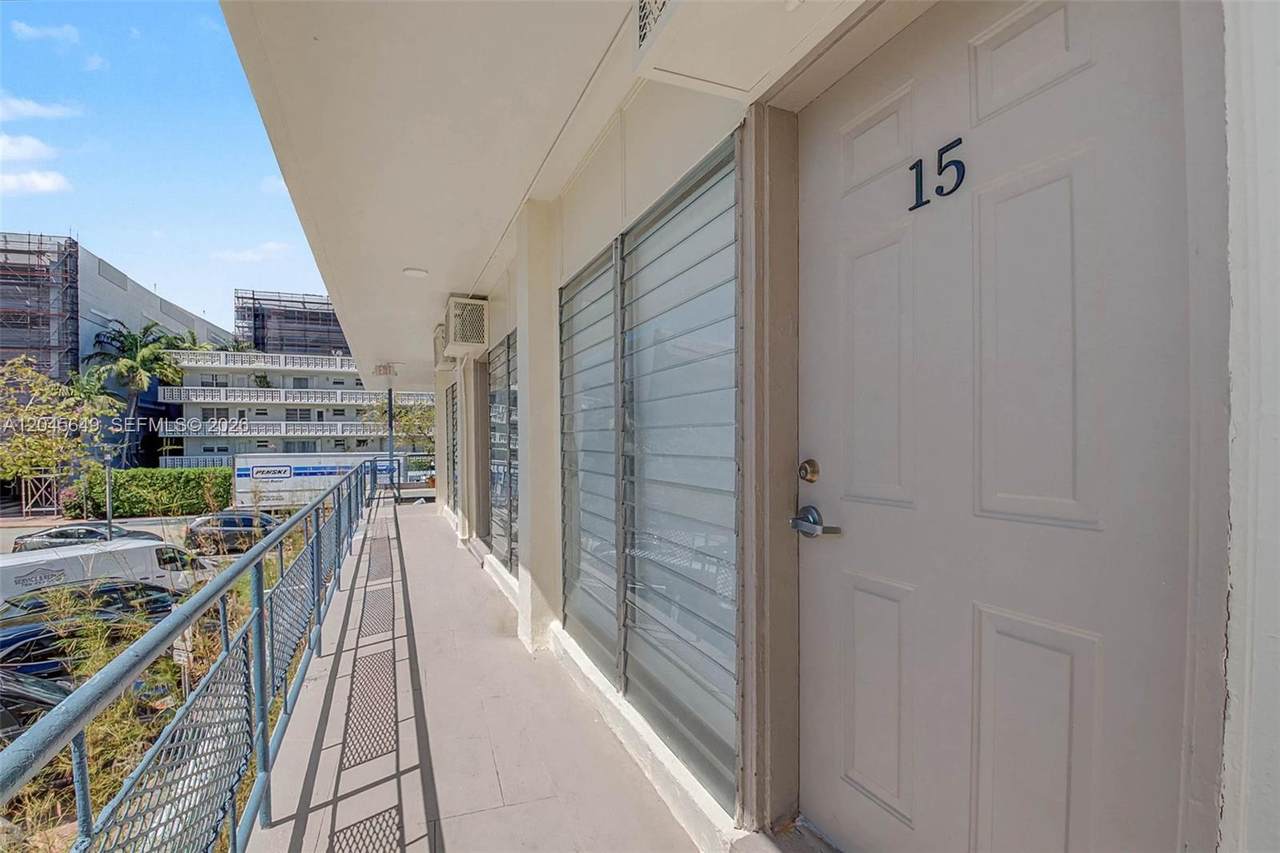 1685 Jefferson Ave - Photo 1