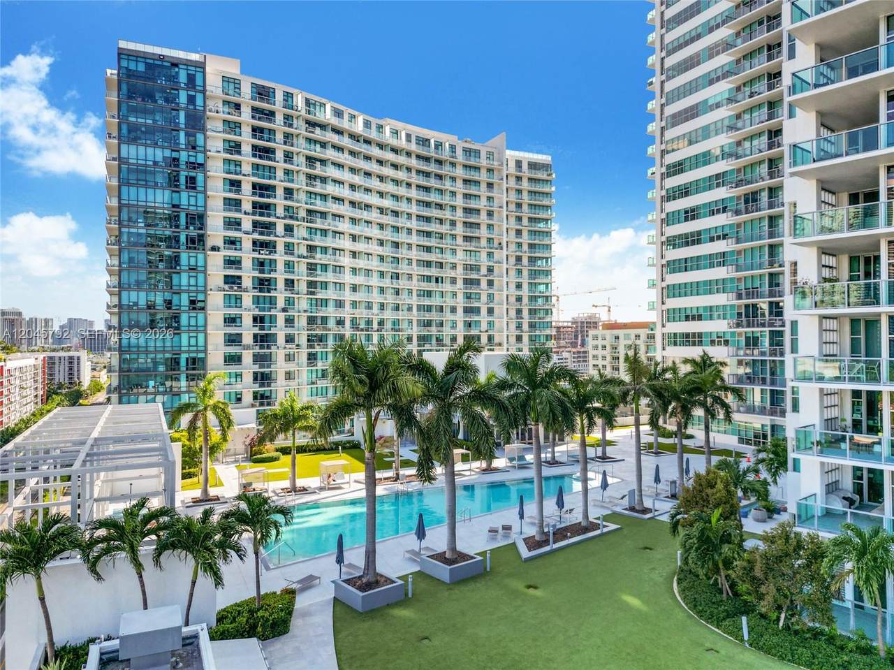 https://bt-photos.global.ssl.fastly.net/miami/1280_boomver_1_A12045792-2.jpg