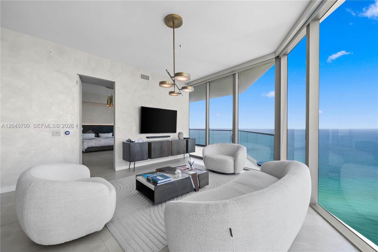 18975 Collins Ave - Photo 1