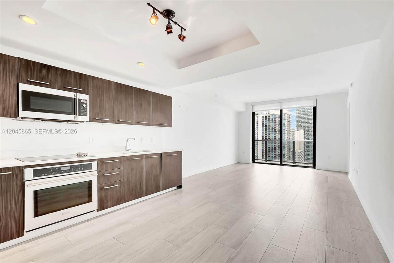 55 9th St - Photo 1