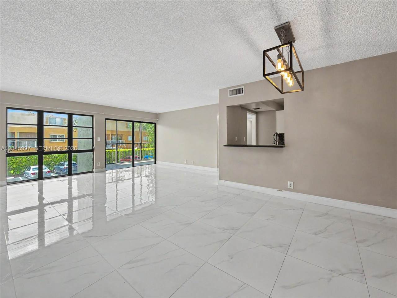 14203 66th St - Photo 1